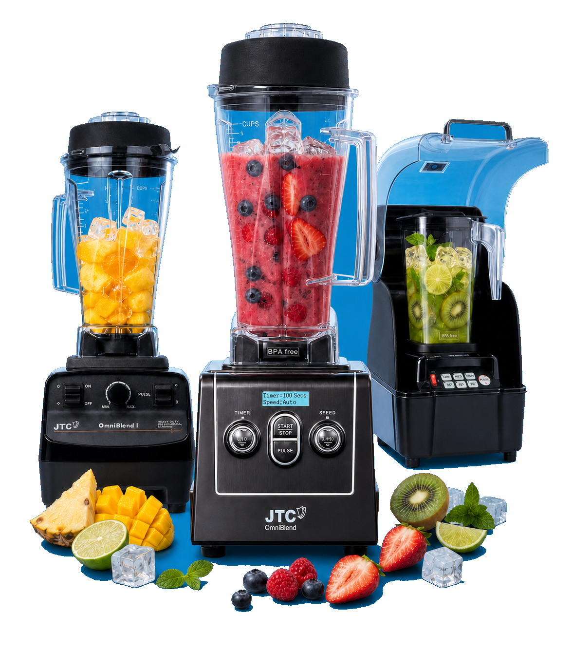 Três liquidificadores OmniBlend com preparos de frutas vermelhas, frutas tropicais e ingredientes verdes